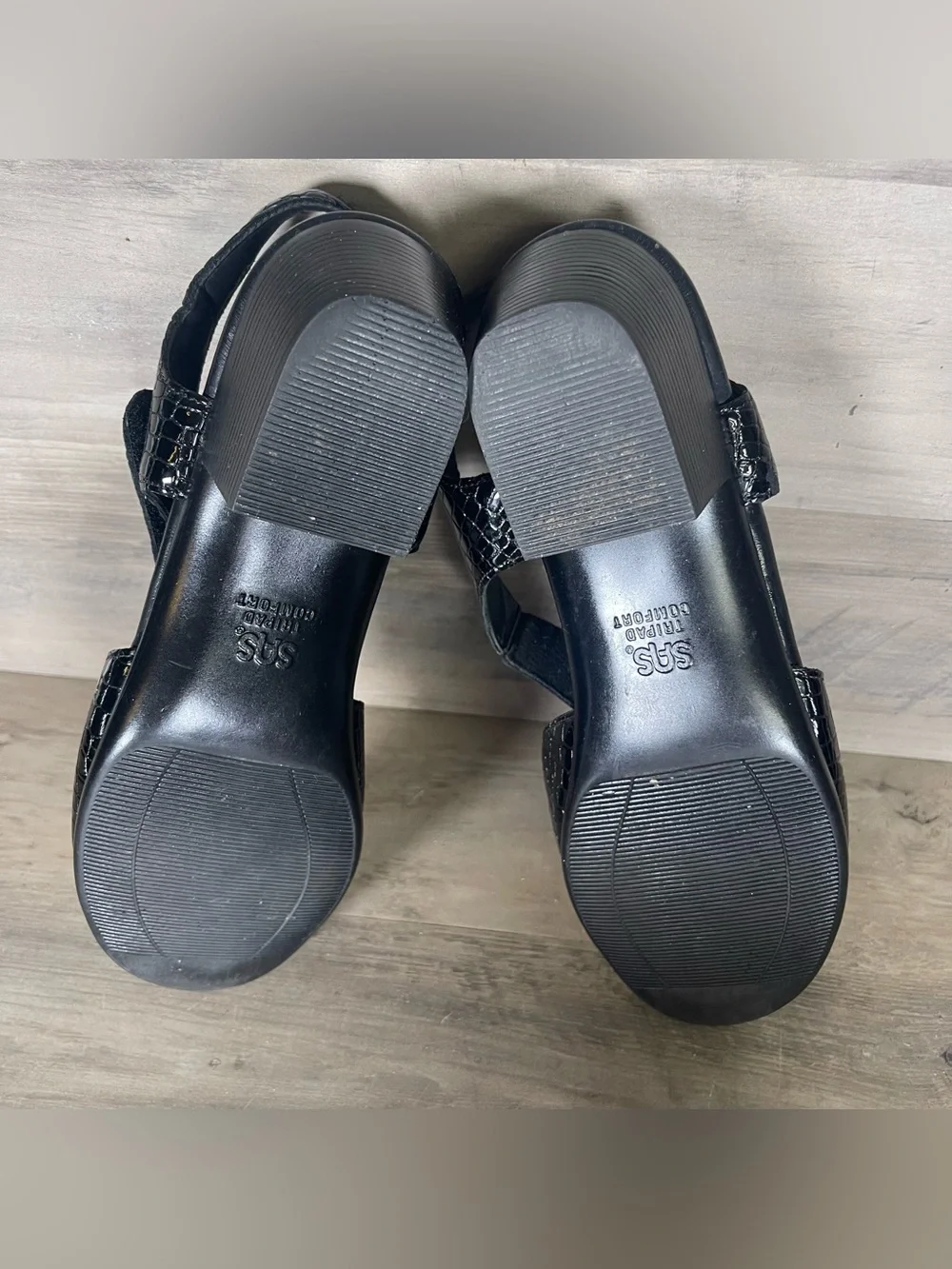 SAS Suntimer Heel Sandal Womens 9.5N Black Patent Croc Textured Comfort Open Toe
